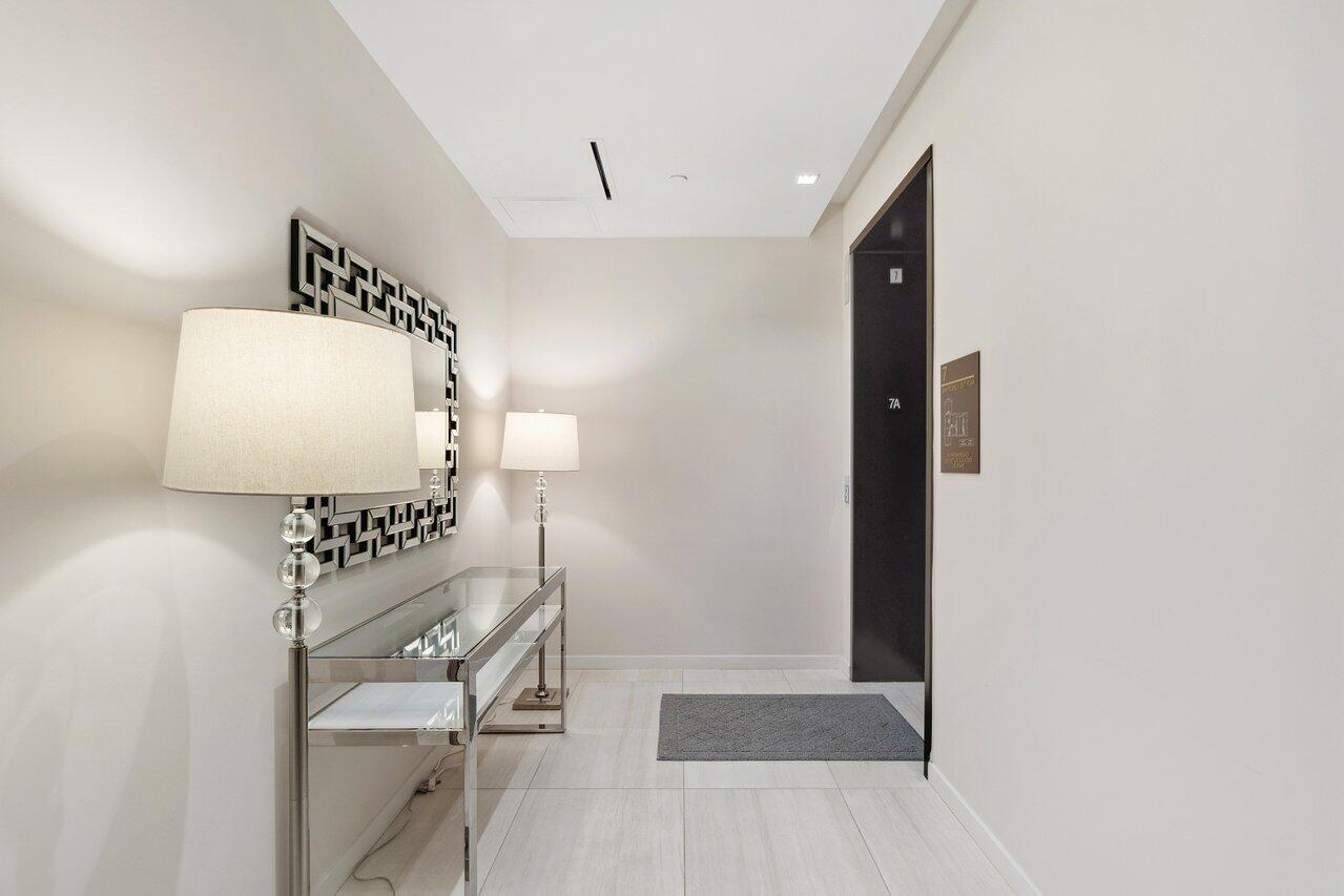 200 Southeast Mizner Boulevard, Unit 712 Boca Raton, FL 33432 - Photo 6 of 67 004-200SoutheastMiznerBoulevard-Unit712-