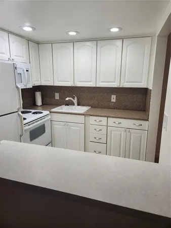 $1,325 | 218 Farnham J, Unit 218, Deerfield Beach, FL 33442