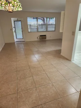 $1,325 | 218 Farnham J, Unit 218, Deerfield Beach, FL 33442