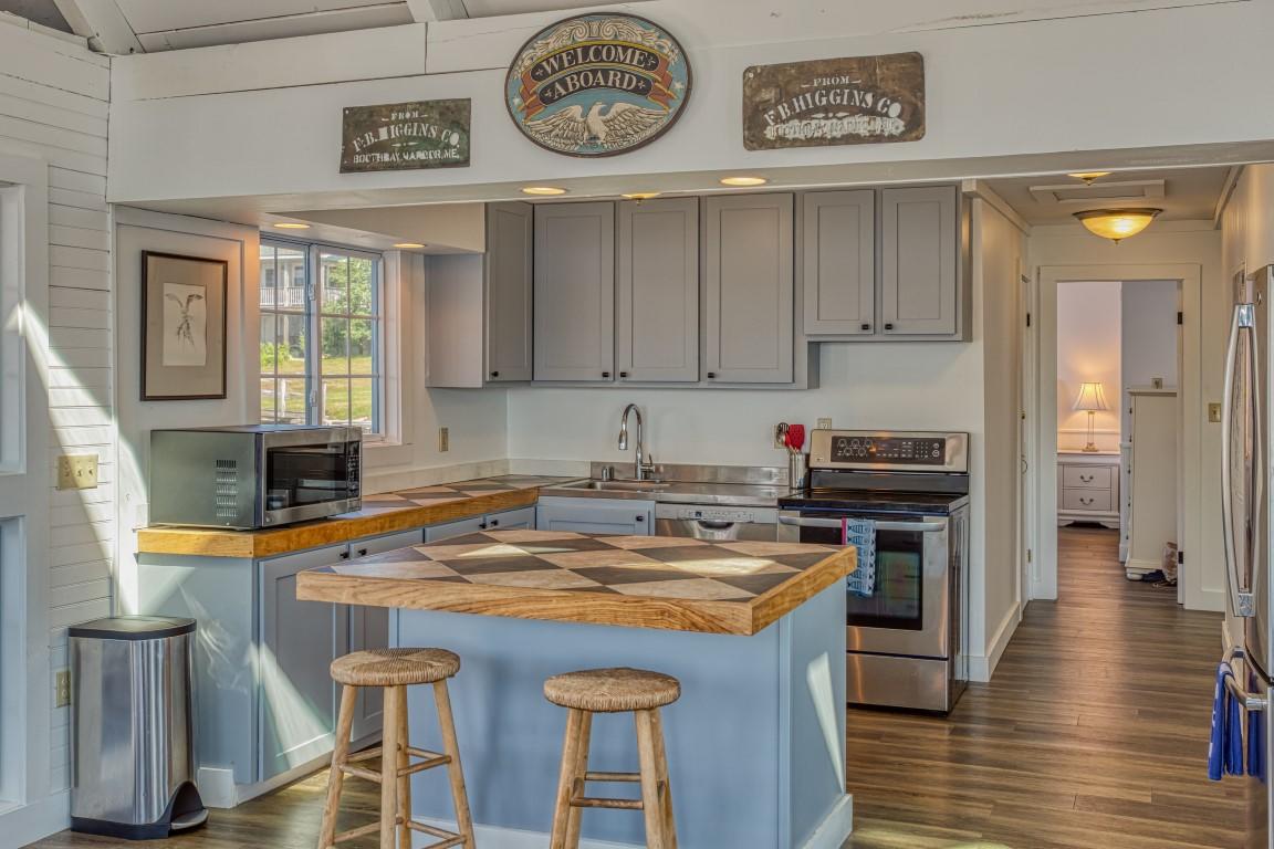 43 Roads End Road Boothbay Harbor, ME 04538 - Photo 17 of 38 Kitchen