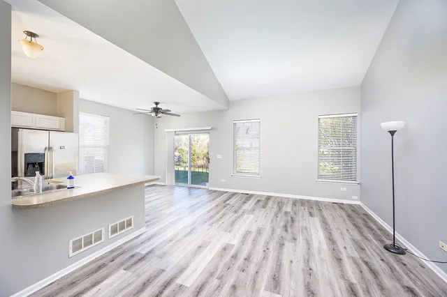 $350,000 | 511 Maggie Lane, Unit 511, Romeoville, IL 60446