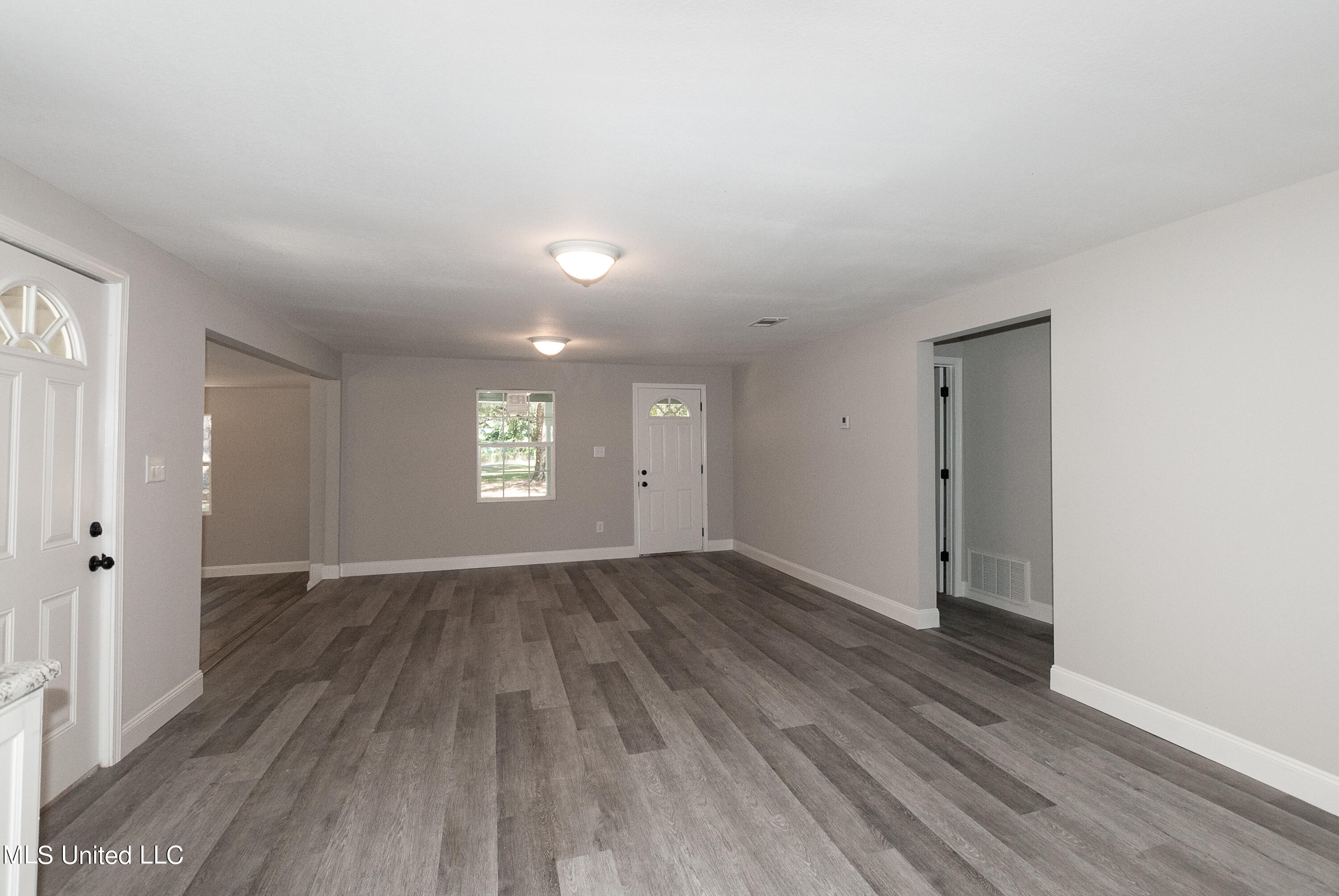 21621 County Home Road Moss Point, MS 39562 - Photo 8 of 19 DSC_0048
