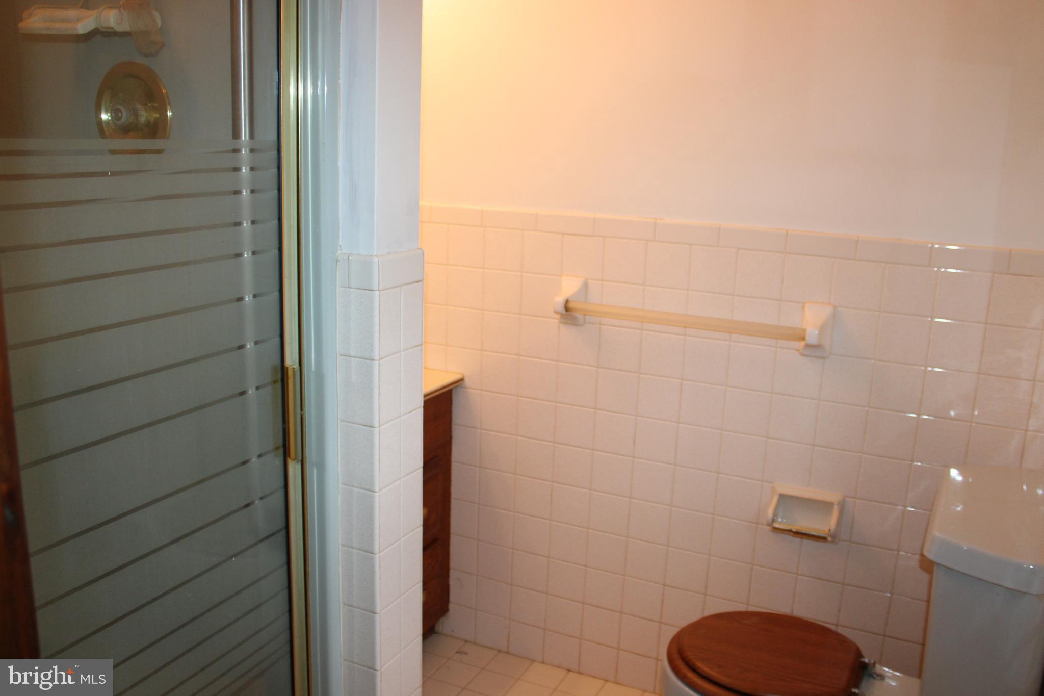 3024 Funks Mill Road Riegelsville, PA 18077 - Photo 10 of 35 Main Bedroom bath