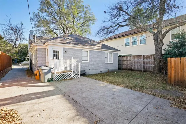 $5,250 | 5227 Homer Street, Dallas, TX 75206