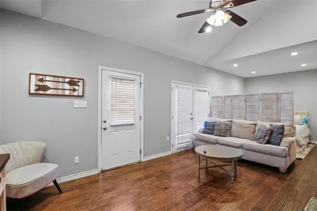 $5,250 | 5227 Homer Street, Dallas, TX 75206