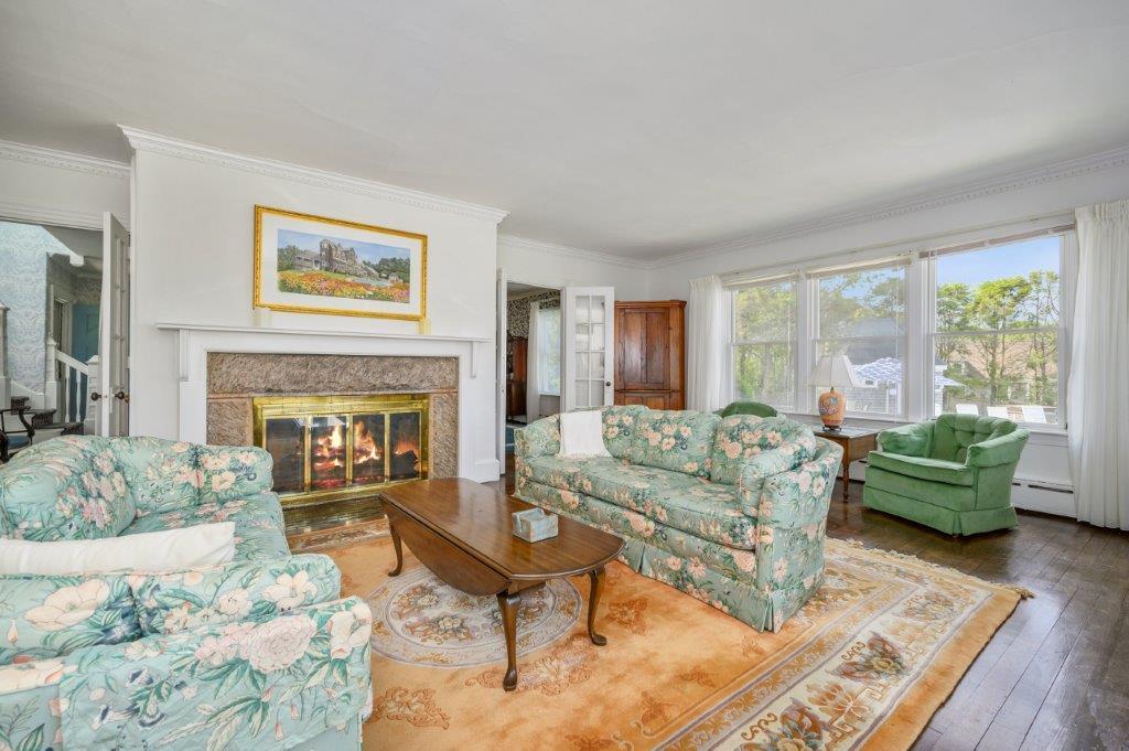 27 Frazar Road Falmouth, MA 02540 - Photo 7 of 27 27 Frazar Living Room