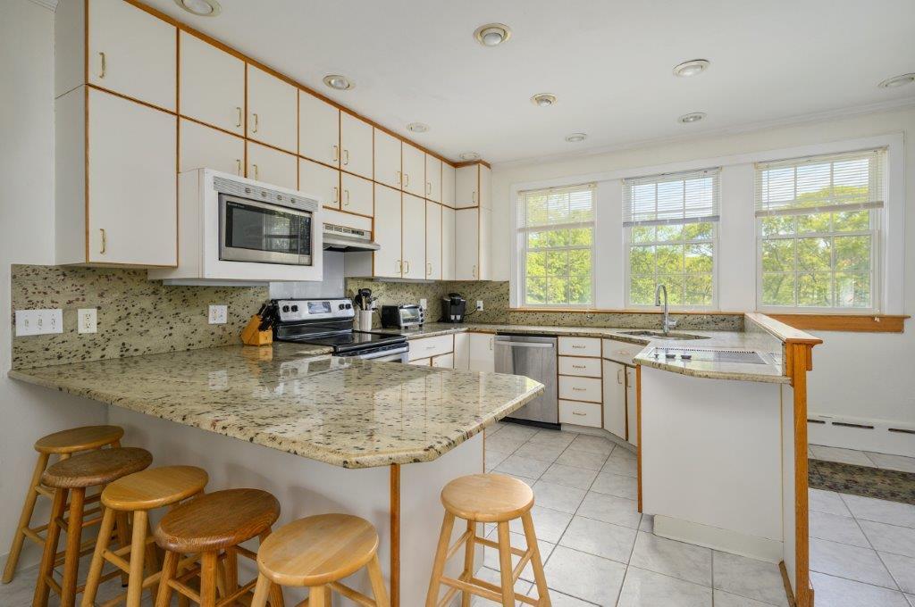 27 Frazar Road Falmouth, MA 02540 - Photo 9 of 27 27 Frazar Kitchen