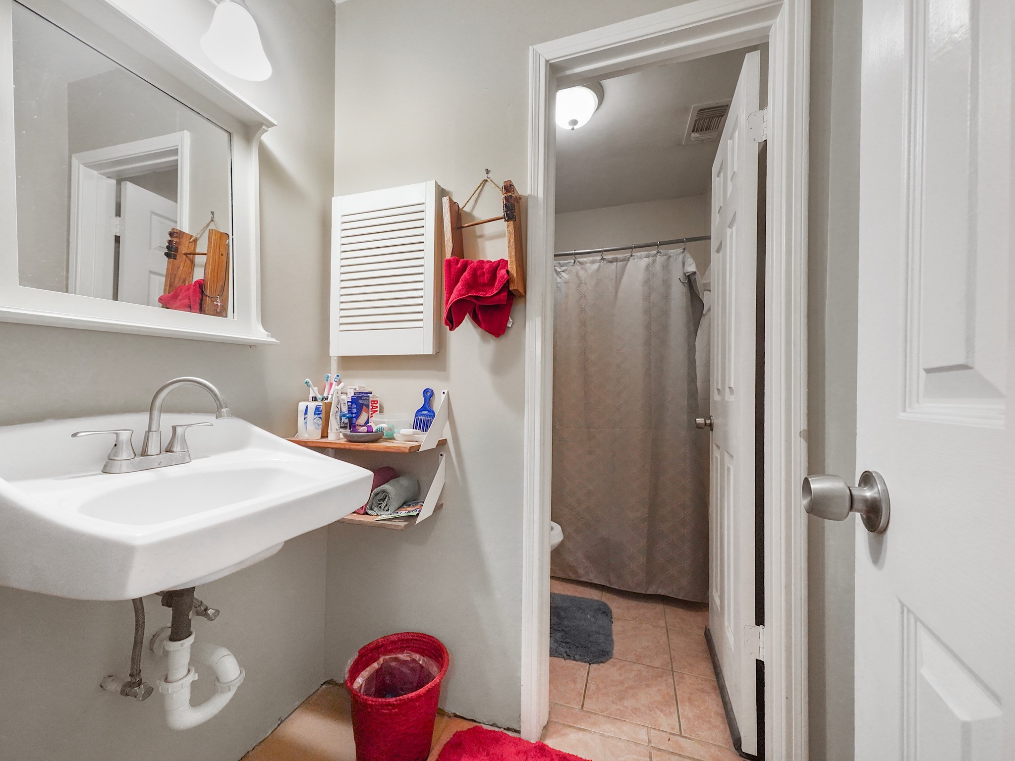 18527 Trail Bend Lane Houston, TX 77084 - Photo 14 of 18 Bathroom #2.