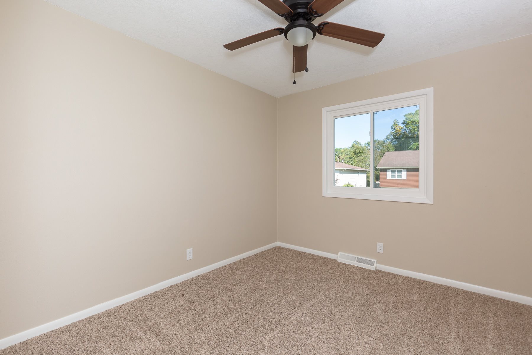 916 6th Street Hampton, IL 61256 - Photo 20 of 25 Gallery Image 20