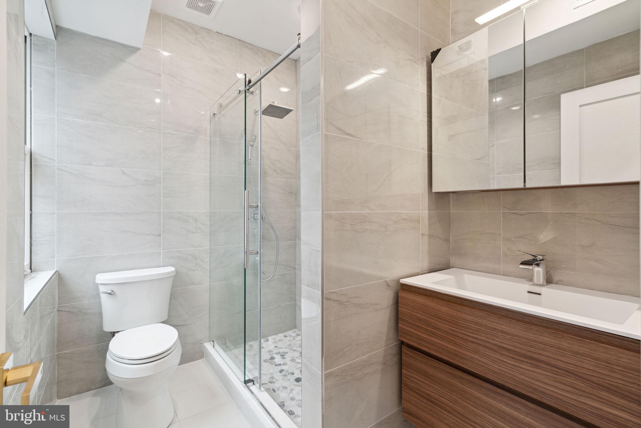 1822 Chestnut Street, Unit 3R Philadelphia, PA 19103 - Photo 25 of 27