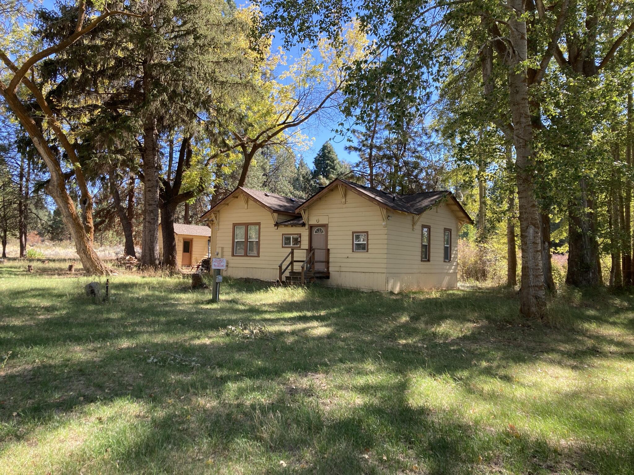 35850 Modoc Point Road Chiloquin, OR 97624 - Photo 3 of 20 IMG_1052