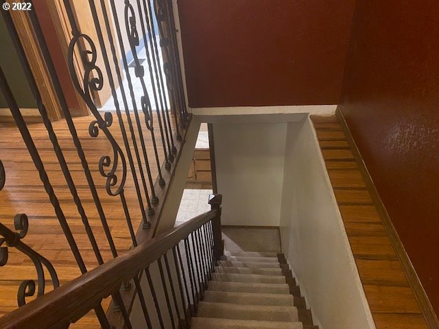 7705 Northeast Quarry Road La Center, WA 98629 - Photo 17 of 27 a view of stairs
