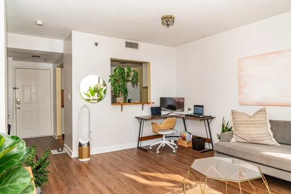 $225,000 | 1280 West Peachtree Street Northwest, Unit 3211, Atlanta, GA 30309