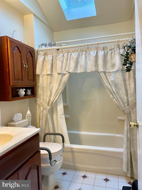 196 Tonys Road Elkton, MD 21921 - Photo 18 of 34 Full Bath with Tub/Shower and Skylight