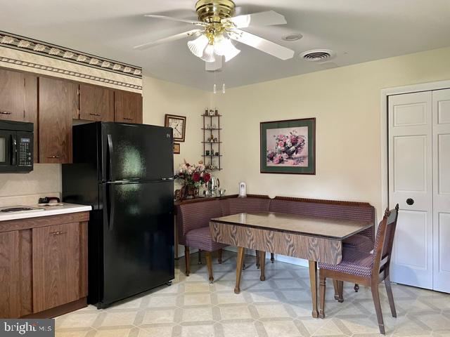 196 Tonys Road Elkton, MD 21921 - Photo 8 of 34 Kitchen Features Banquette Seating