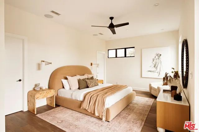 $16,000 | 1023 Superba Avenue, Venice, CA 90291