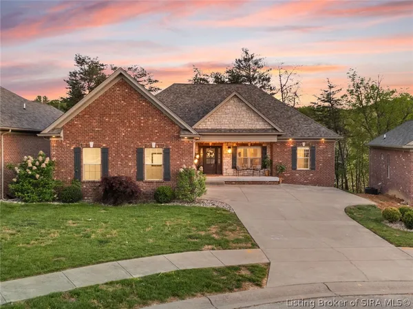 $564,700 | 2605 Deville Drive, Floyds Knobs, IN 47119