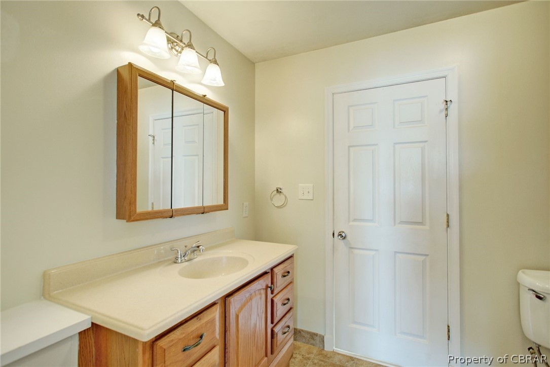 2509 Red Bank Road Gloucester, VA 23061 - Photo 10 of 20 Full Bathroom