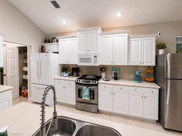 20381 Rookery Drive Estero, FL 33928 - Photo 4 of 13
