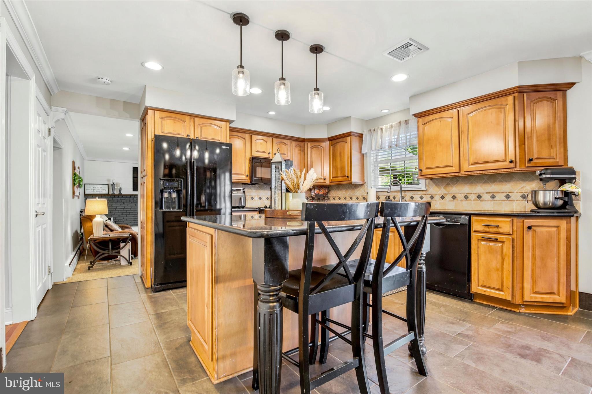 1013 Bunting Road Norristown, PA 19403 - Photo 8 of 25