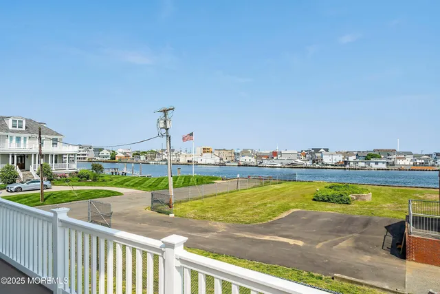 $8,500 | 3 Grant Avenue, Rumson, NJ 07760