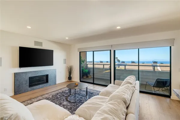 $2,000,000 | 177 C. Mayor, Redondo Beach, CA 90277