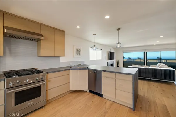 $2,000,000 | 177 C. Mayor, Redondo Beach, CA 90277