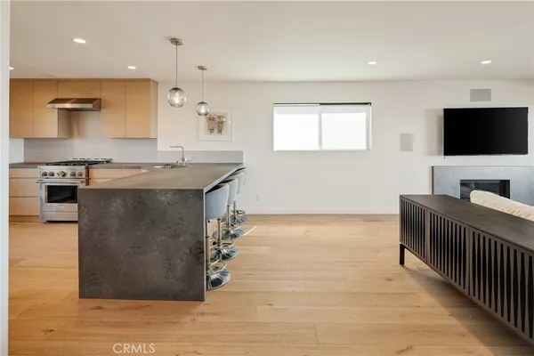 $2,000,000 | 177 C. Mayor, Redondo Beach, CA 90277