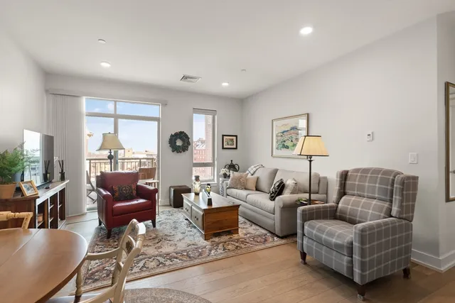 $610,000 | 65 Washington Street, Unit 512, Salem, MA 01970