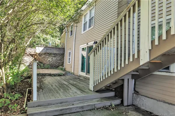 $1,900 | 156 New Haven Avenue, Derby, CT 06418