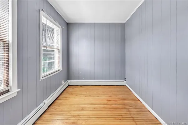 $1,900 | 156 New Haven Avenue, Derby, CT 06418