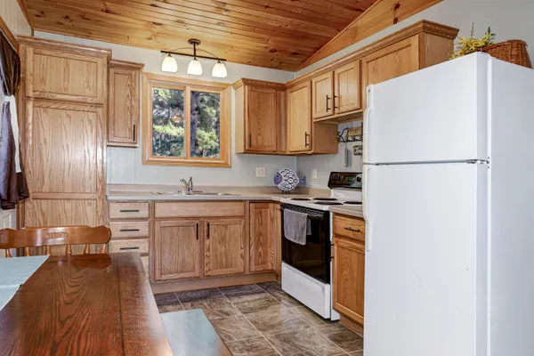 $289,000 | W5613 Aspen Road, Wild Rose, WI 54984