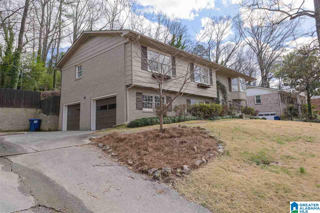 612 Stonehaven Road Hoover, AL 35226 - Photo 3 of 36