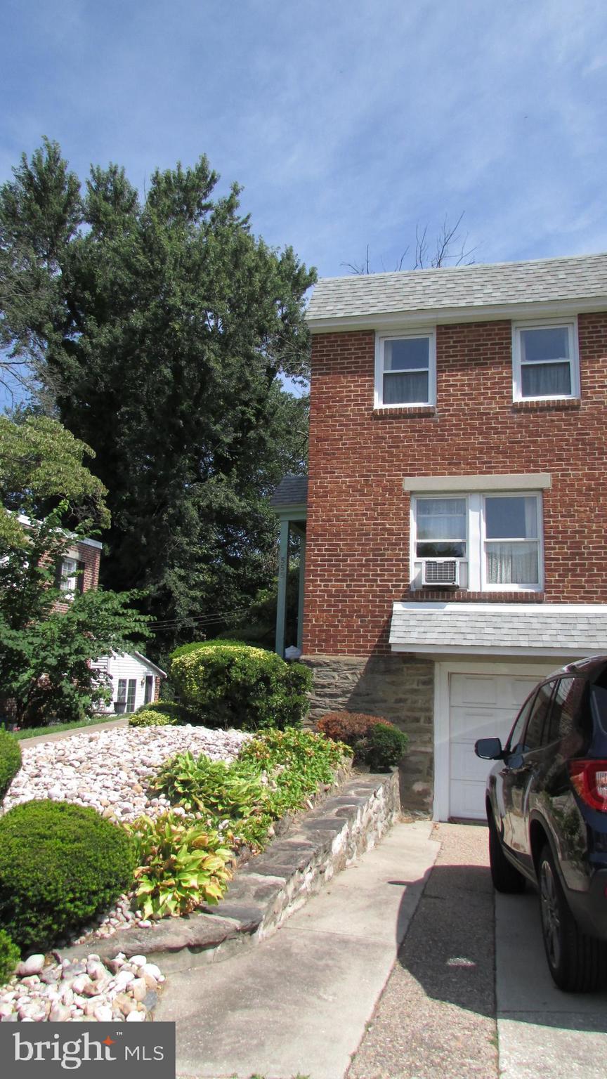 559 Overlook Road Philadelphia, PA 19128 - Photo 6 of 25
