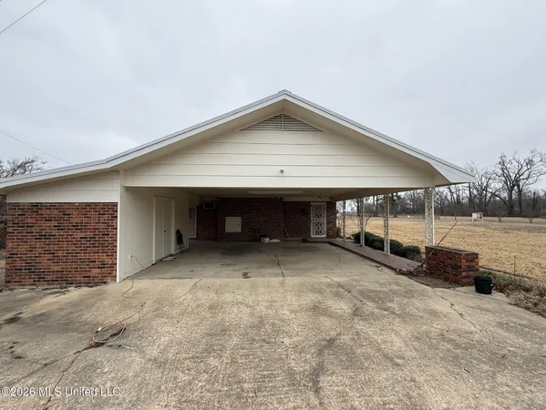 $225,000 | 1488 Spanish Fort Road, Holly Bluff, MS 39088