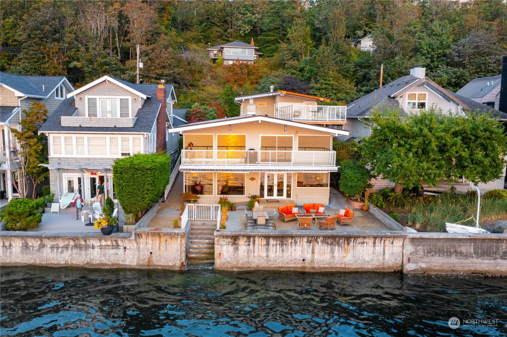7127 Beach Drive Southwest Seattle, WA 98136 - Photo 33 of 33 a front view of a house with a garden
