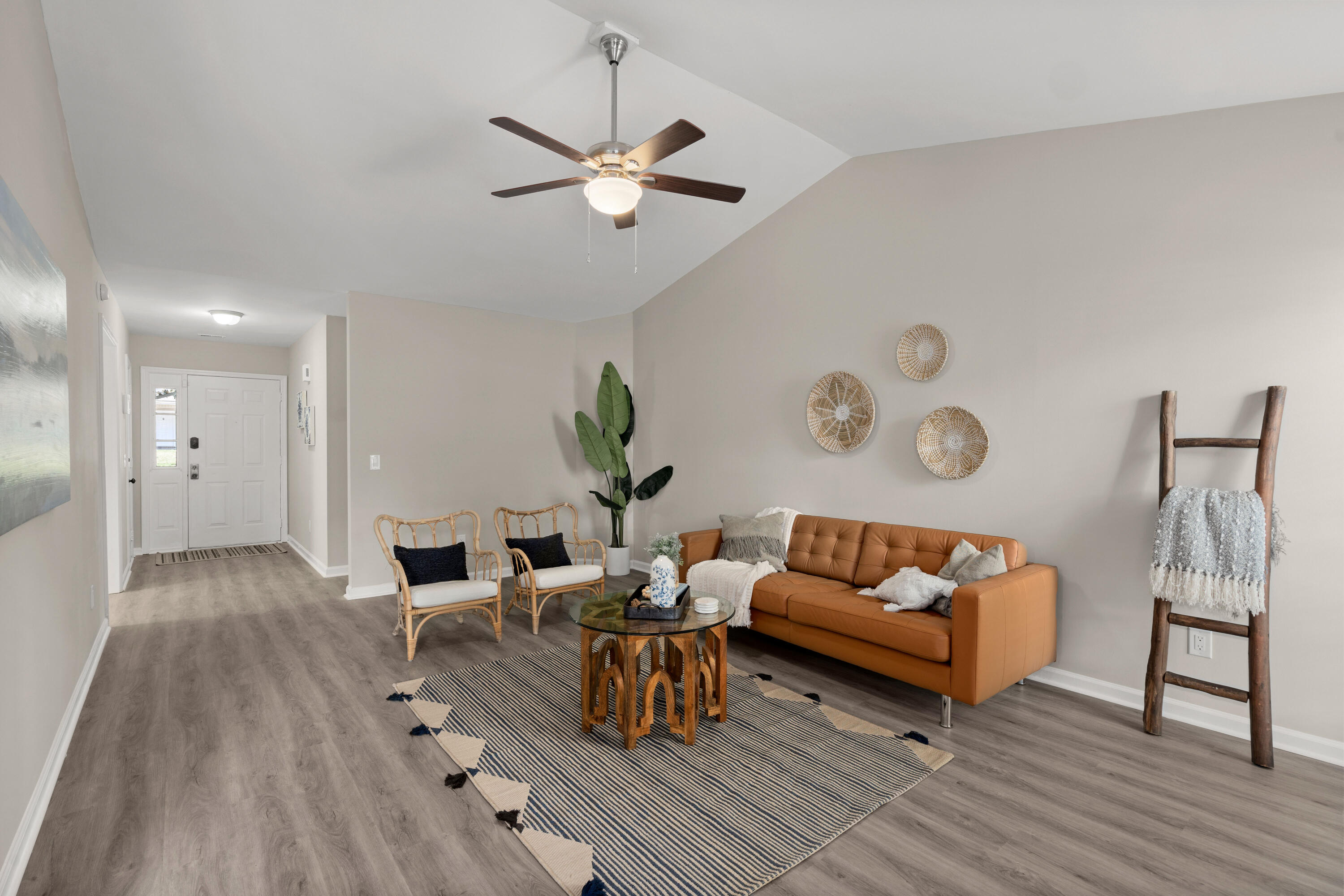 111 Lowndes Road Goose Creek, SC 29445 - Photo 5 of 27 Living Room