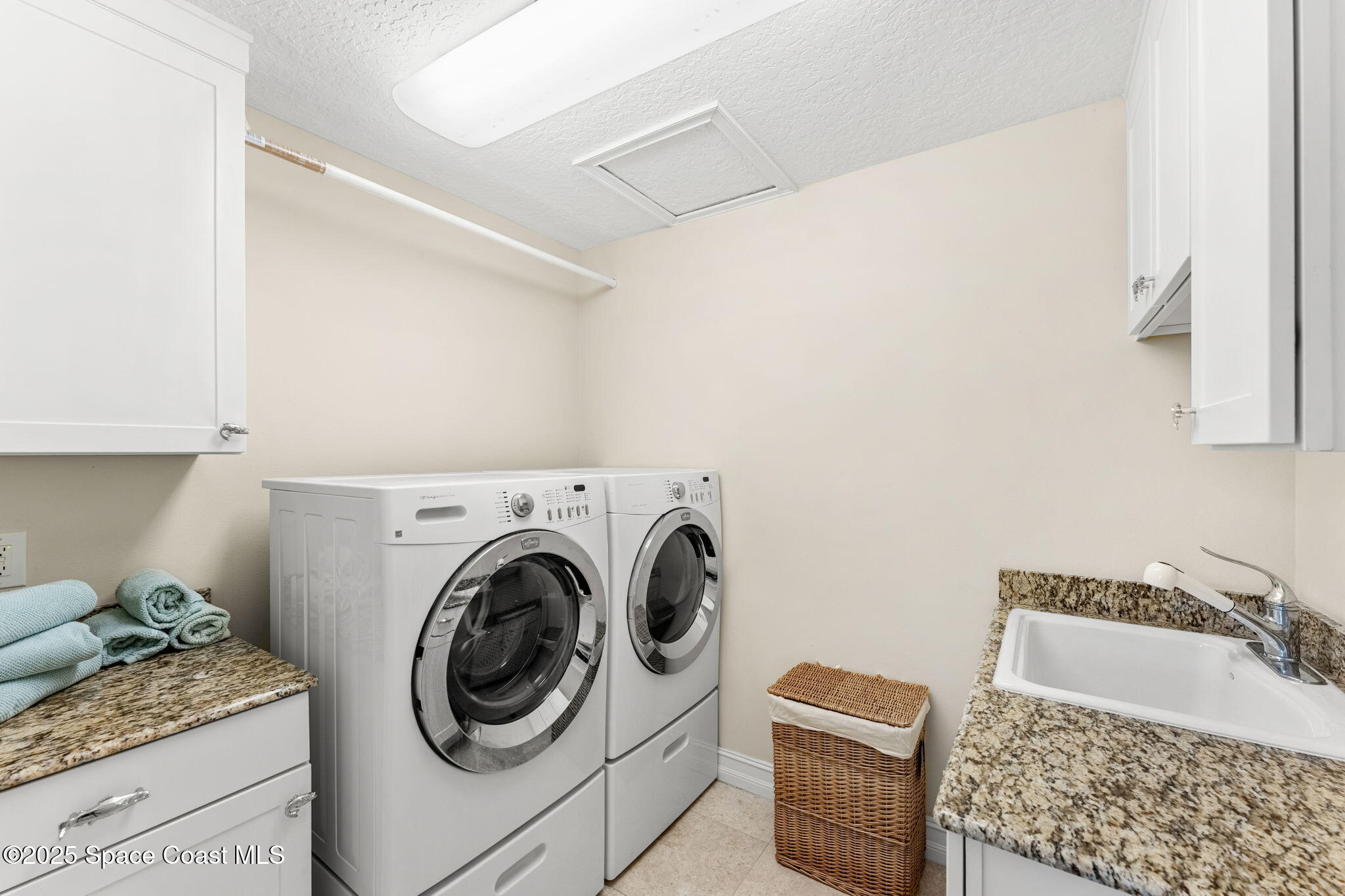 5795 Florida A1A Melbourne Beach, FL 32951 - Photo 33 of 71 52-web-or-mls-DSC05355-HDR