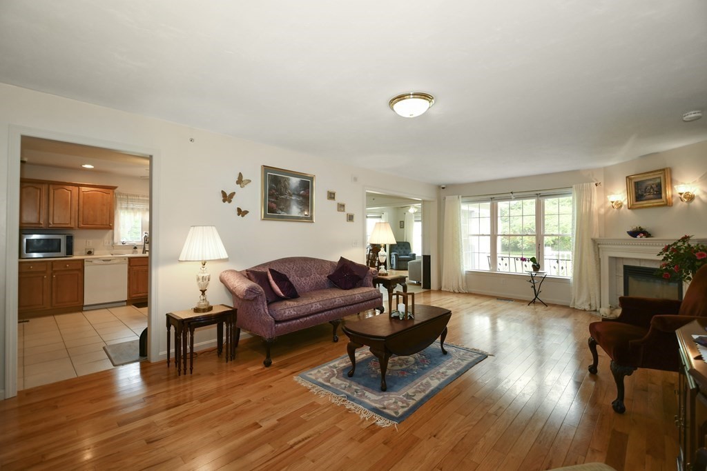 6 Riley Road, Unit 3 Lunenburg, MA 01462 - Photo 6 of 35