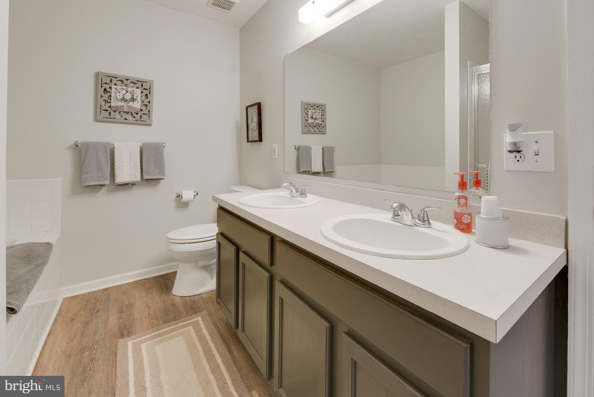 23 Threadleaf Terrace Burlington, NJ 08016 - Photo 14 of 24 Master Bathroom w/double vanity sinks