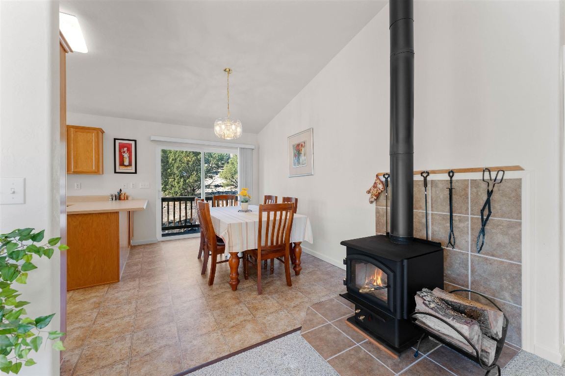15311 Glacier View Road Weed, CA 96094 - Photo 8 of 29 Gallery Image 8