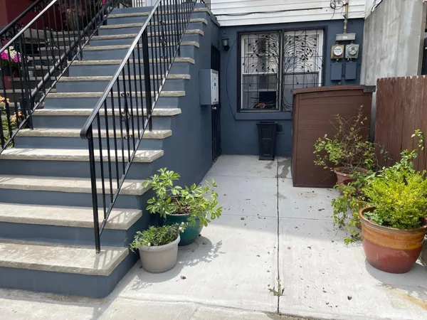 $1,600 | 65 Atlantic Street, Unit 1, Jersey City, NJ 07304