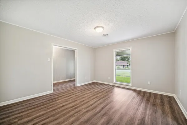 $1,900 | 111 Chadwick, Bay City, TX 77414