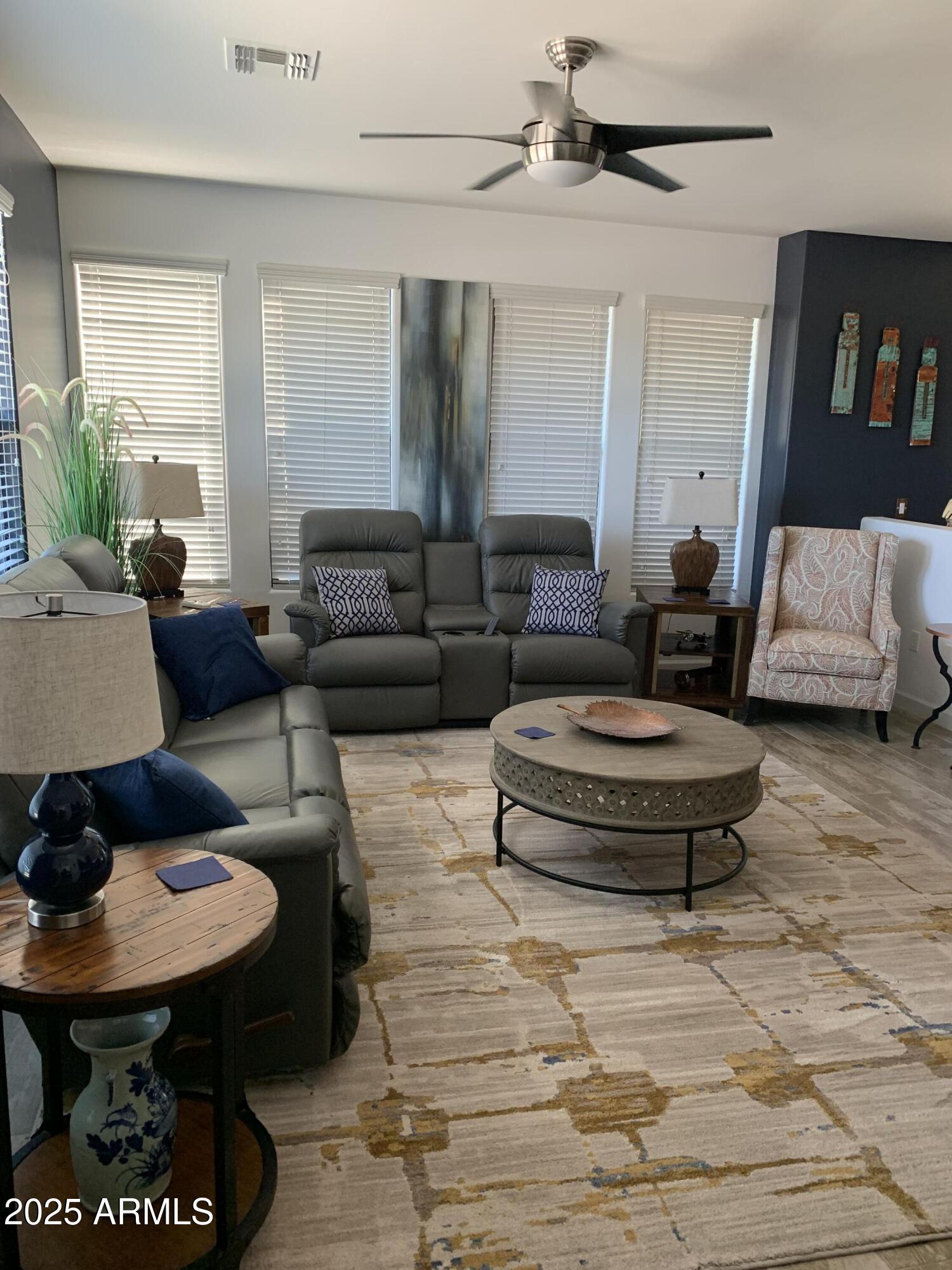 7291 North Scottsdale Road, Unit 1004 Paradise Valley, AZ 85253 - Photo 14 of 28 Livingroom