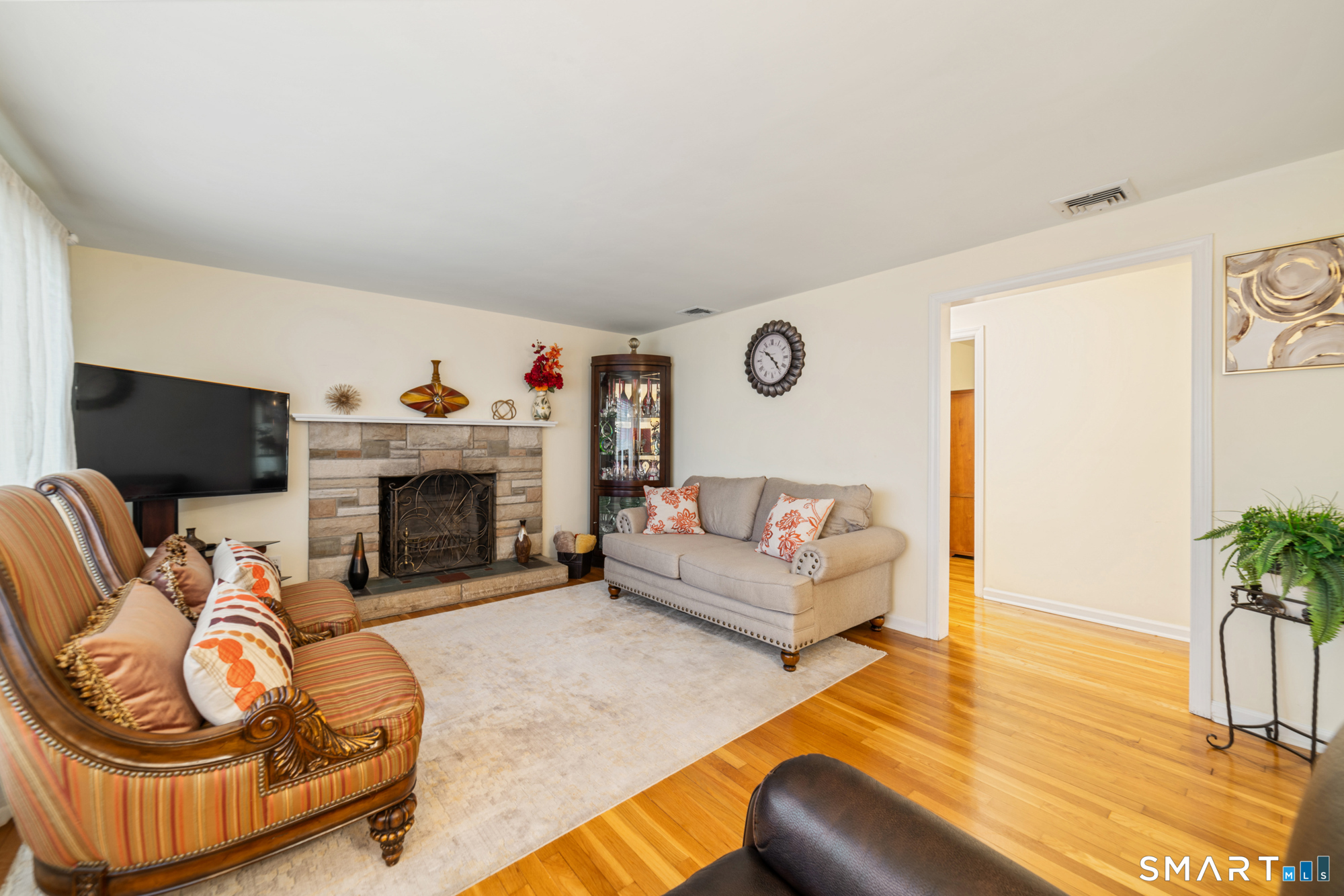 11 Whalley Road Trumbull, CT 06611 - Photo 12 of 30