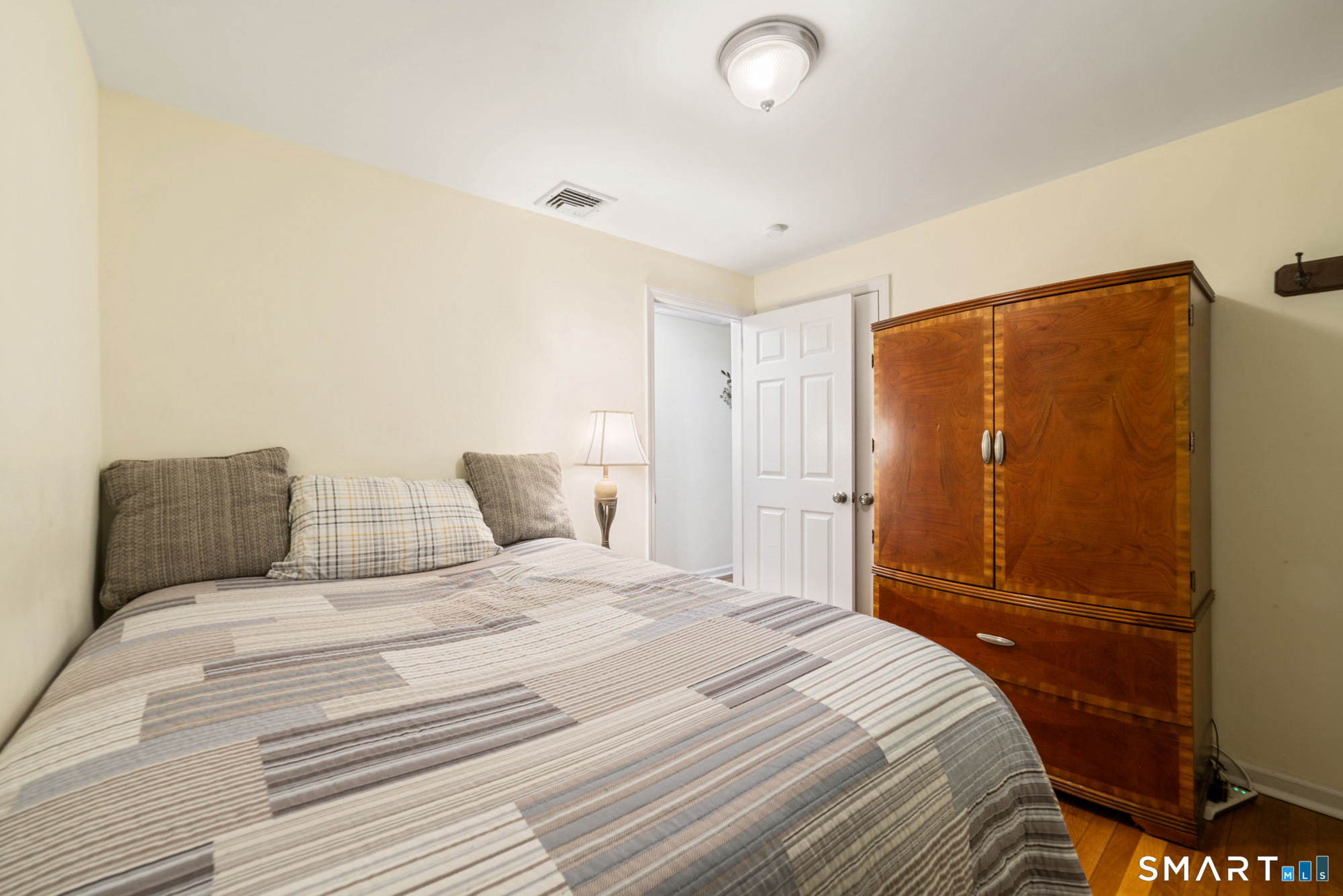 11 Whalley Road Trumbull, CT 06611 - Photo 20 of 30