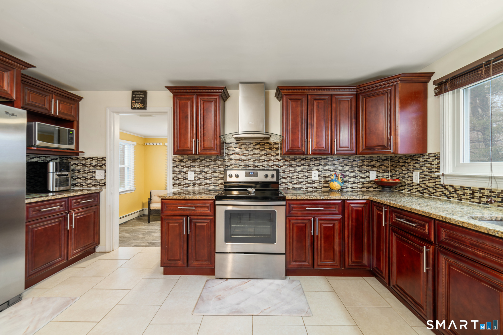 11 Whalley Road Trumbull, CT 06611 - Photo 5 of 30