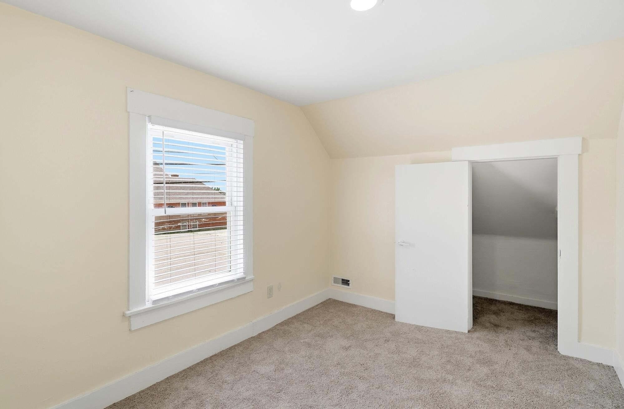 2015 Clifton Avenue Springfield, OH 45505 - Photo 34 of 56 184