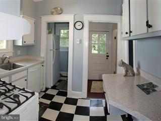 2006 Hanover Street Silver Spring, MD 20910 - Photo 5 of 21 Kitchen