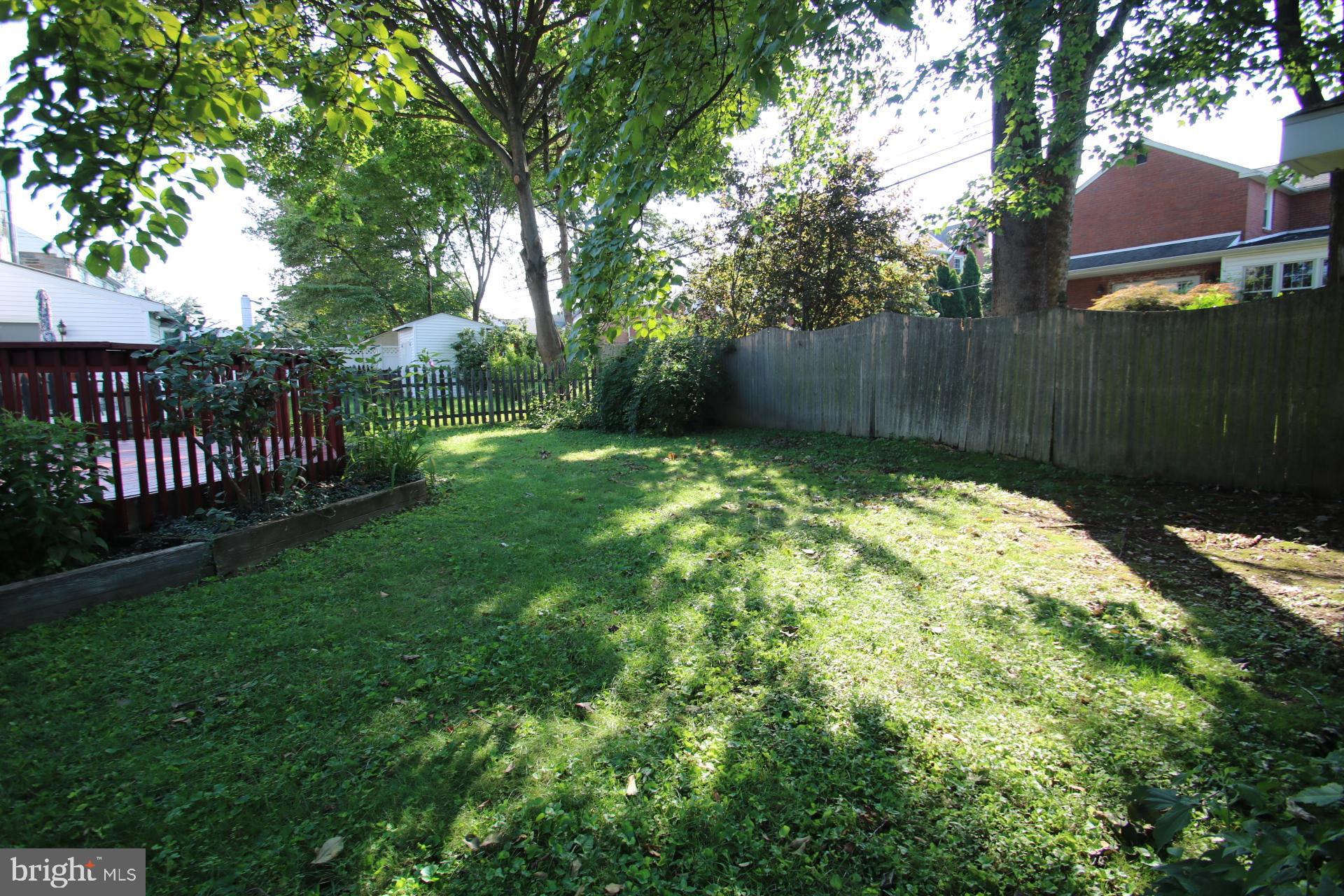 485 Maplewood Road Springfield, PA 19064 - Photo 14 of 51 back yard